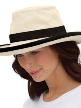 The Tilley Hemp Hat Ivory with Black Rim Size S